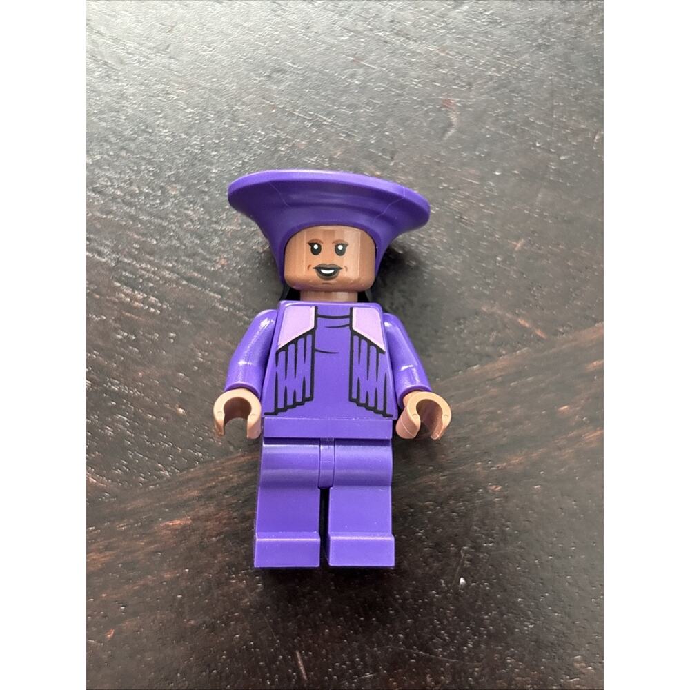 Lego Star Trek Guinan Minifigure #trek009 Set #10356 USS Enterprise NCC-1701-D
